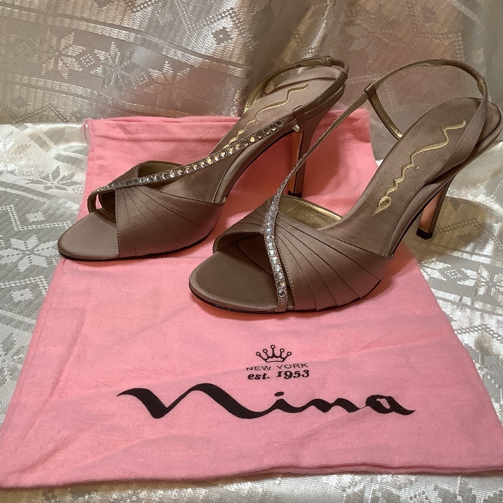 Nina Shoes Women’s Size 8 Satin Upper Leather Sole Rhinestones Light Mocha